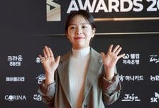 [포토] 김민영 '각 잡힌 슈트 패션'