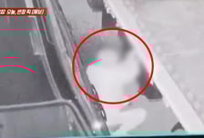 "이 남자가 화물차 기름 도둑" 한밤중 호스 연결해 쭉쭉...CCTV 포착