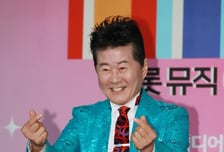 태진아, 이용식에 "무릎 꿇고 사과해"…무슨 일?