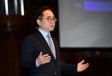 장덕현 삼성전기 사장 "AI 서버용 MLCC로 사업구조 전환"