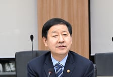 구윤철 "원화 움직임, 펀더멘털과 과도하게 괴리시 적기 대응"