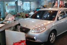 충주 전통시장서 80대 몰던 승용차 돌진…"페달 착각"