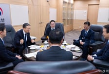 눈 맞고 할큄 당해도 예우 사각지대…교도관 '국립묘지 안장' 검토