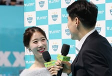 [포토] 진달래 '청량한 인터뷰 요정'