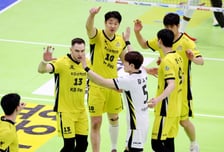 [포토]'내리 두세트 따낸' KB