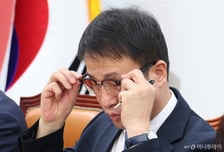 "일 안하는 상임위원장 권한 제한"...野 압박수위 높이는 與