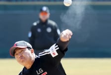 [한번에쓱]출발이 좋다 '1회말 삼자범퇴' 송승기