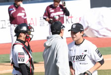 [포토] 박지훈 '특급신인의 신고식은 혹독했다'