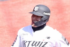 [B하인드★] 괴물은 괴물! 안현민 KBO 복귀 무대서 131m 장외홈런 쾅!