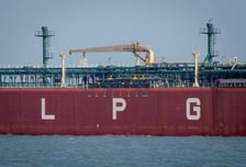 "지나가려면 돈 내" 호르무즈 통행료 부과?...이란, 유가 '인질' 삼나