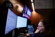 뉴욕 증시 하락…트럼프, '공격 자제' 요청에 낙폭 줄어 [뉴욕마감]