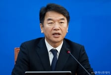 與문진석 "이 대통령 '조폭연루설' 퍼트린 '그알' 제작진, 사죄하라"