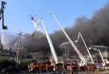 "인명피해 55명, 나트륨 200㎏ 폭발 위험"…대전 車부품 공장 화재 진화 난항