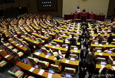 '공소청법' 국회 문턱 넘었다…野 '중수청법' 필리버스터 돌입