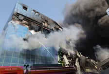 대전 공장 화재, 큰 불길은 잡았는데...'연락두절' 14명 수색 난항