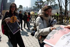 [사진]'머니투데이 with BTS' 호외 좋아요!