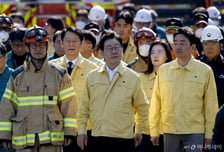 BTS 공연날 대전 화재 현장 찾은 李대통령…"2차 사고 안나게 챙겨달라"