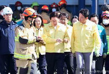李대통령, '대전 화재' 유가족에 비서실장 번호 주며 "미흡한 것 있으면 연락 달라"