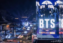 BTS 공연 날 미친듯이 잘 팔려…편의점 매출 1380% 폭증한 '이것'