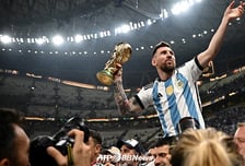 '하이드레이션 브레이크'는 '광고 브레이크', FIFA 노림수는 중계권료 극대화 [이종성의 스포츠 문화&산업]
