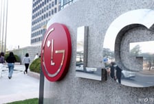 LG그룹 상장사들 이사회 의장 '사외이사'로…경영 투명성 높인다