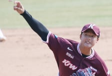 [포토] 박준현 '파이어볼러, 영점 잡았나'