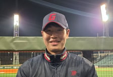 '1사 만루서 커브-커브' 롯데 1R 신인 강심장 보소, 울산 첫 승 '끝내' 좌절됐다 "가장 자신 있는 구종... 즐기려 했다"