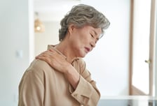 팔 들면 '악!'..."젊은데 웬 오십견" 했는데 다른 질병이었다