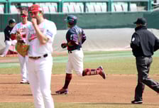 [포토]'선제 솔로홈런' 유강남