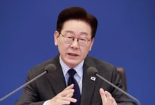 李대통령, 안철수 겨냥 "개구리 보호한다고 모기까지 보호하는 것 아냐"