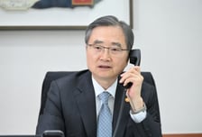 조현, 프랑스 외교장관과 통화…"마크롱 대통령, 국빈방한 준비 만전"