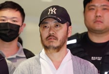 [속보]'마약왕' 박왕열 한국 도착..."필리핀 감옥서 호화 생활?" 묻자 침묵