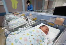 1월 합계출산율 '1.0' 근접…출생아 수 2.7만명, 7년만 최대(종합)