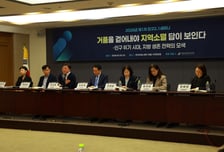 투자하면 인구 늘 줄 알았는데...전국 지자체 646만명 '과대 목표'