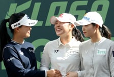 [한번에쓱]'아...우리 훈련 더 해야했나?' 유현조와 장난치는 이율린, 이가영