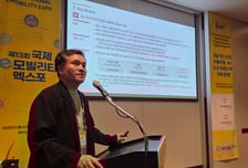 자율주행 시대 도래…"규제·안전·플랫폼 역할 재정립 필요"