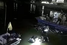 주차하던 SUV  빠르게 '전진'하며 바다 추락…운전하던 엄마 숨지고 딸은 혼수상태