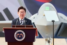 李 대통령, K-방산으로 '자주국방·성장' 두 토끼 잡는다