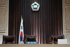 동거인 손에 숨진 30대, 시신도 못 찾았다...첫 공판은 또 연기