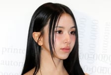 트와이스 다현 이어 채영도…"허리에 이상" 출국 연기