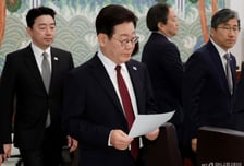 [속보]李대통령 "내일 '석유 2차 최고가격제' 시행…주유소, 적극 협조 당부"