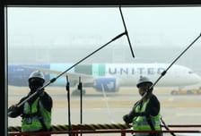 [사진]'겨울철 묵은 때 씻어내요' 인천공항, 봄맞이 환경정비