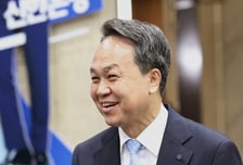 진옥동 신한금융 회장 연임 확정…'2기 체제' 본격 출범