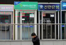 [단독]다주택자 대출, 1채는 만기연장 허용..전월세 계약기간까지 연기