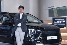 "혼자서 기아차 4000대 팔았다" 23년간 쭉쭉...이 남자 비결은