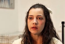 "남자 셋이 성폭행" 충격에 투신→하반신 마비..."안락사 선택" 비극