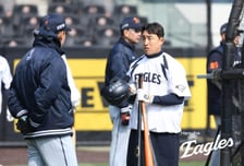 '한화와 1년 1억 전격 계약' 손아섭, 이제 KBO 새 역사 당당히 도전장! 올해 어떤 대기록 탄생할까