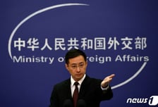 미국 "중국 최대 파운드리, 이란에 반도체 장비 공급" vs 중국 "가짜뉴스"