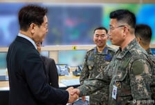 李, "서강대교 넘지 말라" 조성현 대령 만나 "특진 검토했지만…"