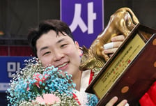 '11번째 꽃가마' 김무호, 단양온달장사씨름대회서 한라장사 올랐다
